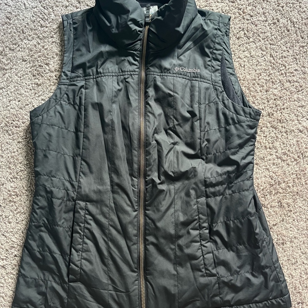 Columbia Black Quilted Vest with High Collar